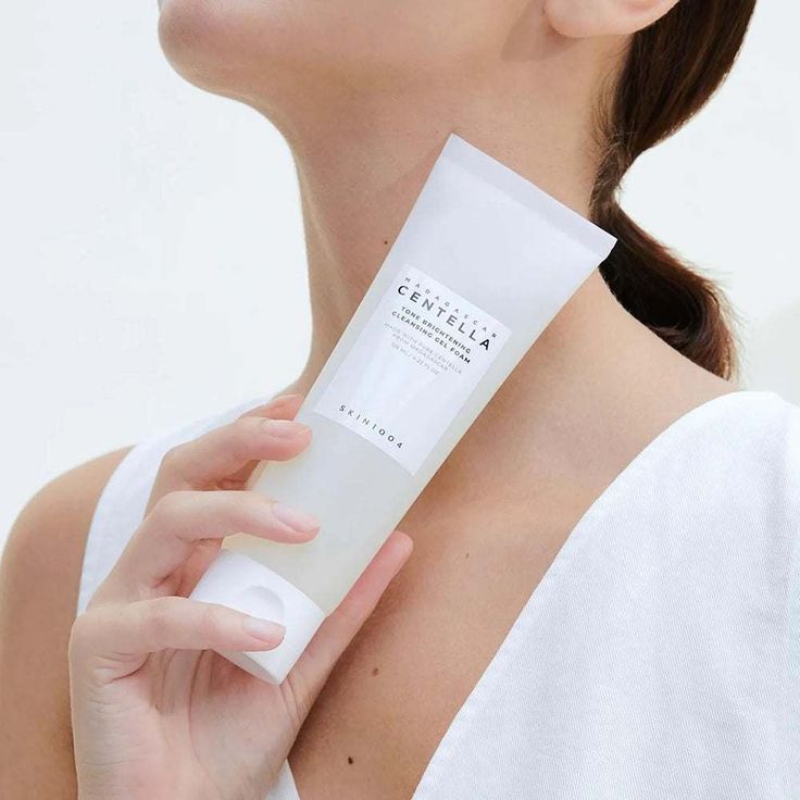 Skin 1004 - Madagascar Centella Tone Brightening Cleansing Gel Foam 125mL